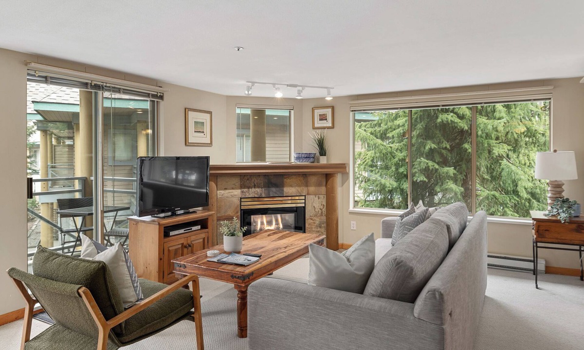 Village North House | Spacious 2BR | Steps from Village | Shared Hot Tub | Free Parking | Managed by Aloha Whistler