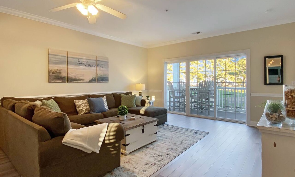 Central Myrtle Beach Condo | Spacious 3 Bedroom 2 Bath Golf Course Condo at Magnolia North in Myrtle Beach!