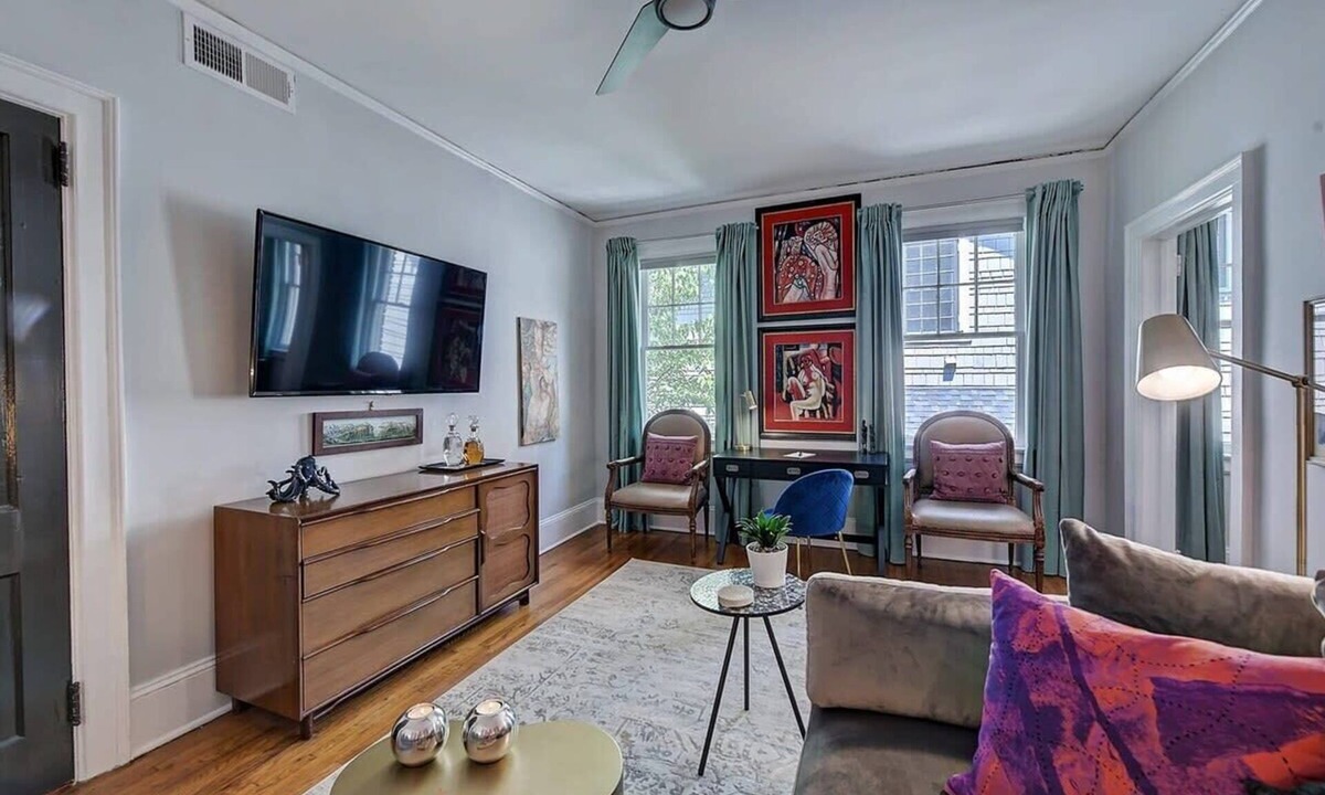 Charlotte Apartment | Spacious 3 Units in Elizabeth | Parking | Near Uptown & Medical Centers
