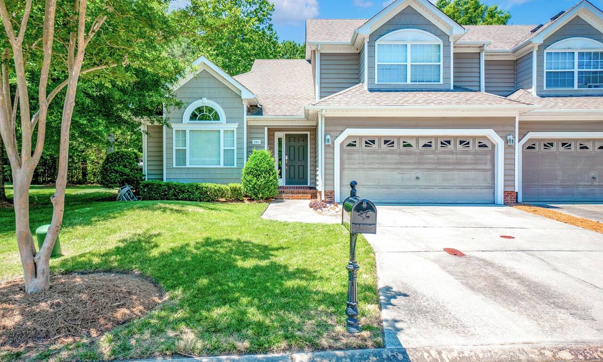 Cape Charles House | Spacious 4BR Coastal Retreat in Bay Creek – Beach & Golf