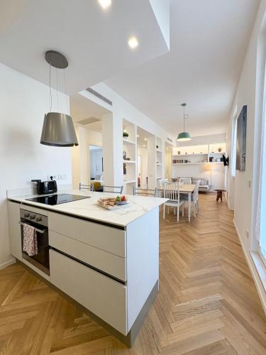 Quartiere XV Della Vittoria Apartment | Spacious Apt with Private Terrace near the Vatican - Casa Vacanze Romane