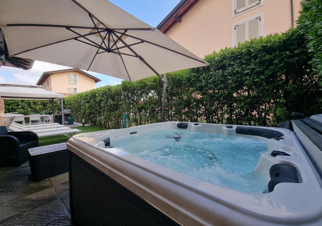 Pietrasanta Villa | Splendid Villa in Pietrasanta, top location in Versilia