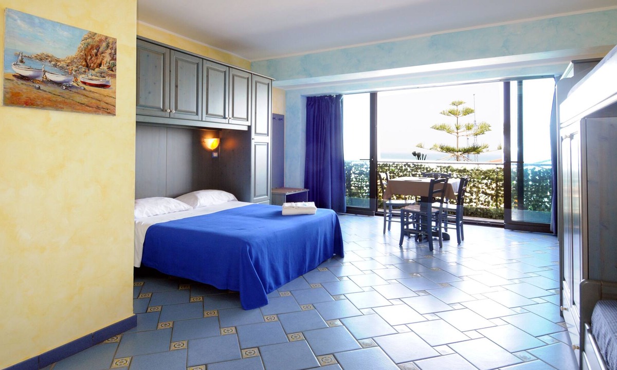 Province of Messina House | Studio a Stones Throw From the sea