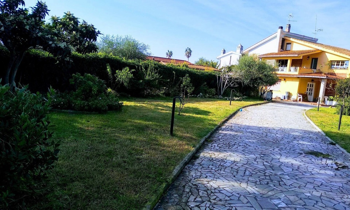 Latina Lido Villa | Studio apartment in Villa with garden
