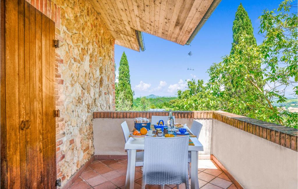 Colle di Val d'Elsa Apartment | Stunning Apartment In Colle Val Delsa With Wifi And 2 Bedrooms