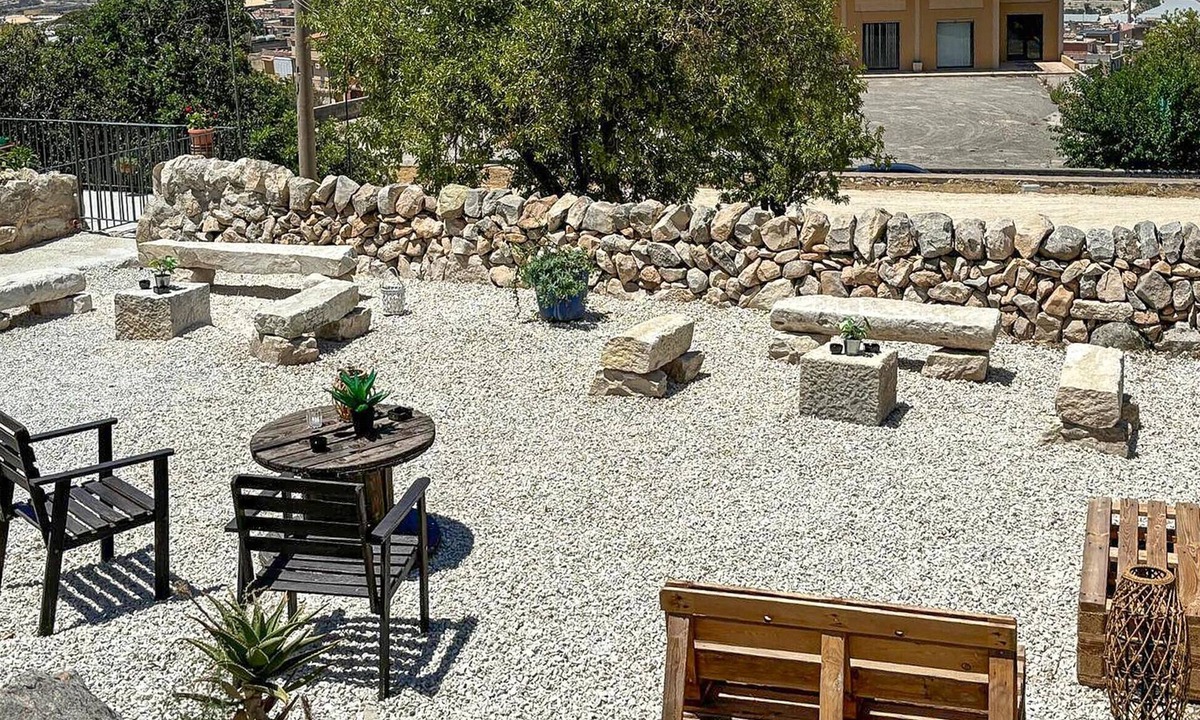 Comiso House | Stunning home in Comiso with WiFi