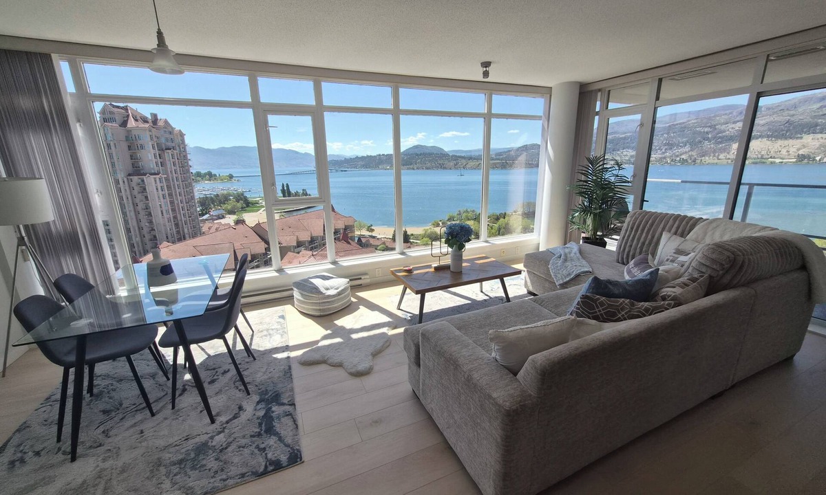 North End Condo | STUNNING LAKEVIEW LUXURY
