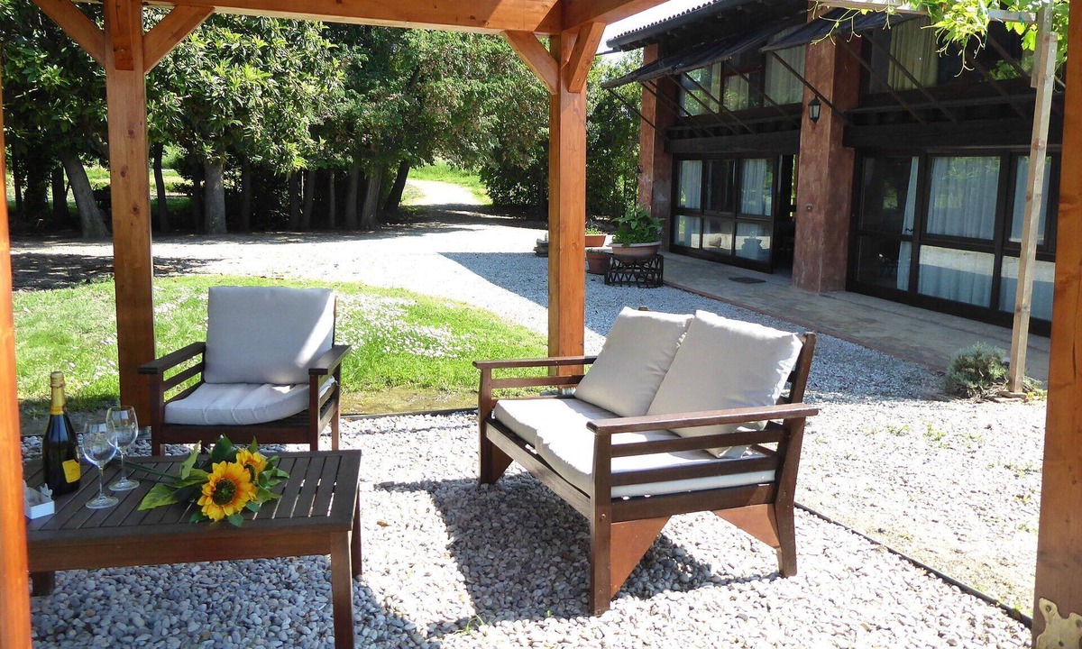 Ca'Noghera House | Stunning private villa for 6 people with WIFI, TV, patio and pets allowed