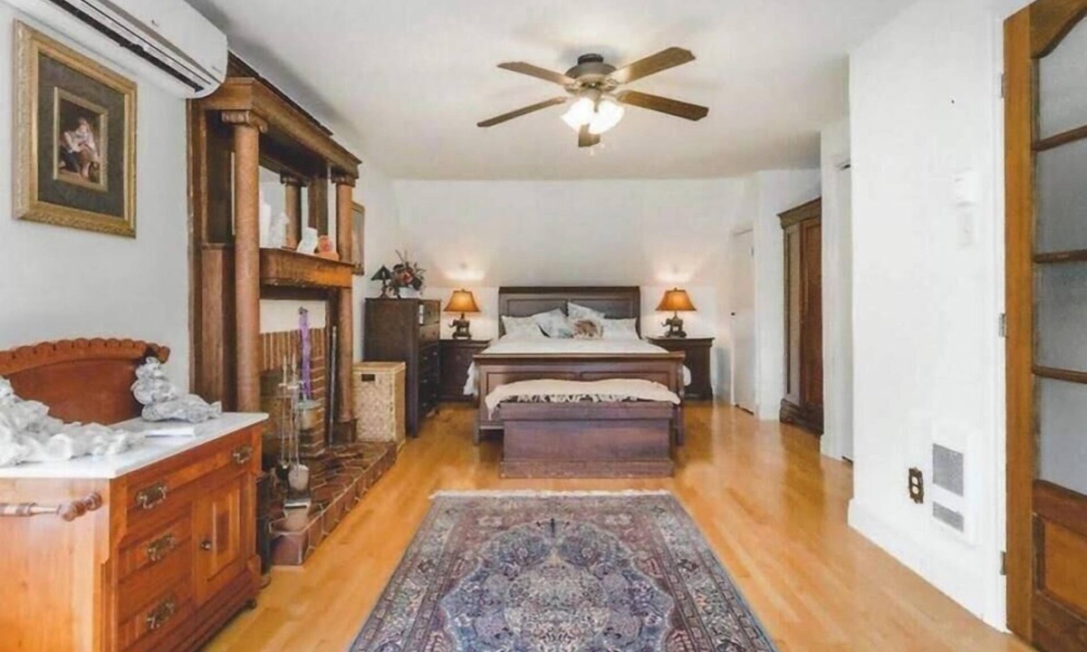 Shediac House | Stunning riverfront estate with wraparound veranda