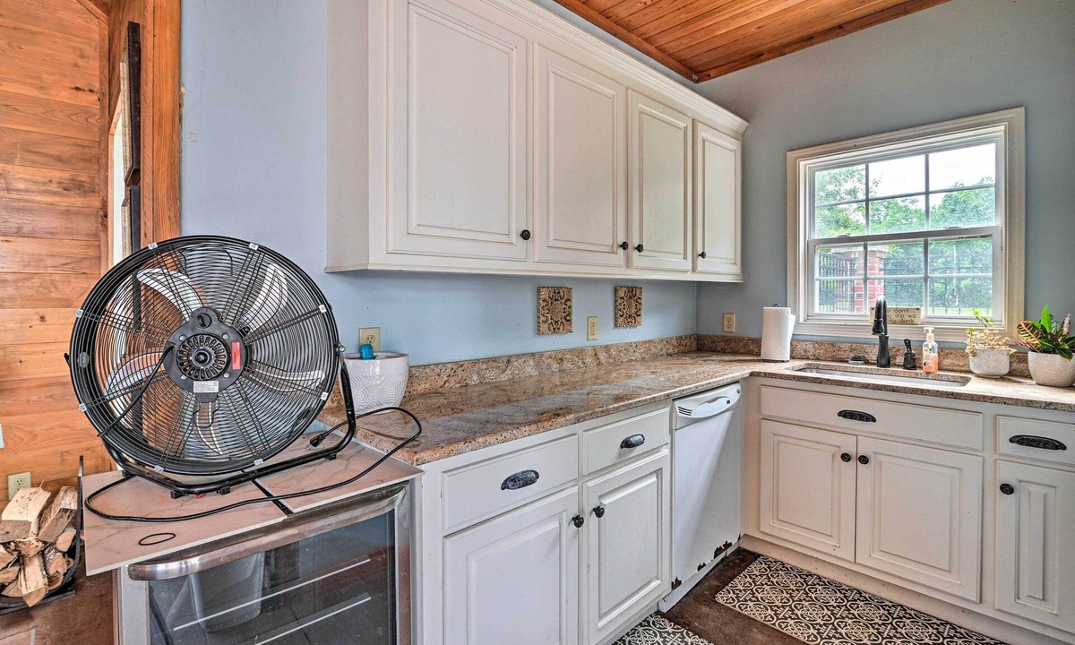 East Sumter House | Stunning Sumter Home on Active 330-Acre Farm!