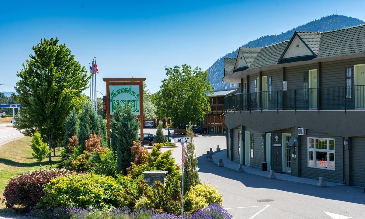 Okanagan-Similkameen Hotel | Summerland Motel