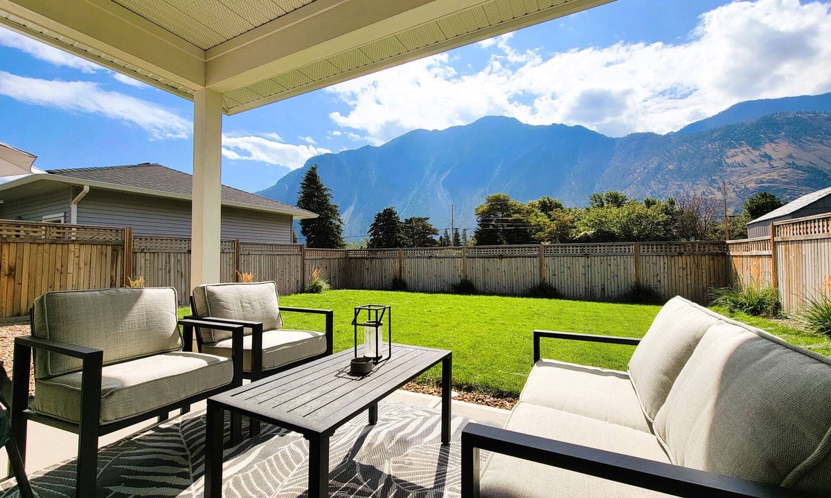 Okanagan-Similkameen House | Sun n Sips Villa in Keremeos
