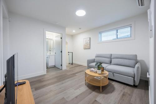 Killarney Apartment | Sunny 1BR Detached Suite - Near City Center