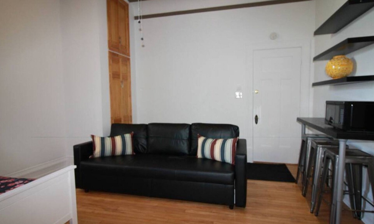 Shaughnessy Village Apartment | Sunny Loft close to Hospital / Metro / downtown