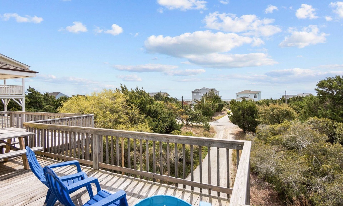 The Point House | Sunset Views & Easy Beach Access in Emerald Isle