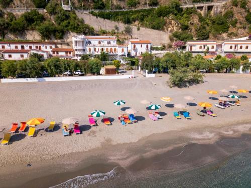 Capo d'Orlando Hotel | Testa di Monaco - Basic Beach Accommodations