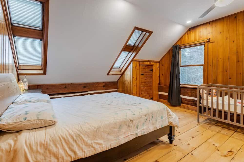 Mayo Ski Chalet | The Cardinal and spa