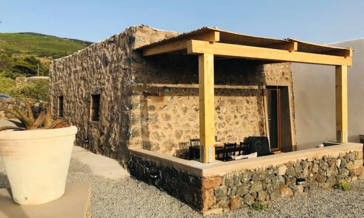 Siba-Roncone Apartment | The cave of benikulà ancient Pantelleria Dammuso Andrea 2