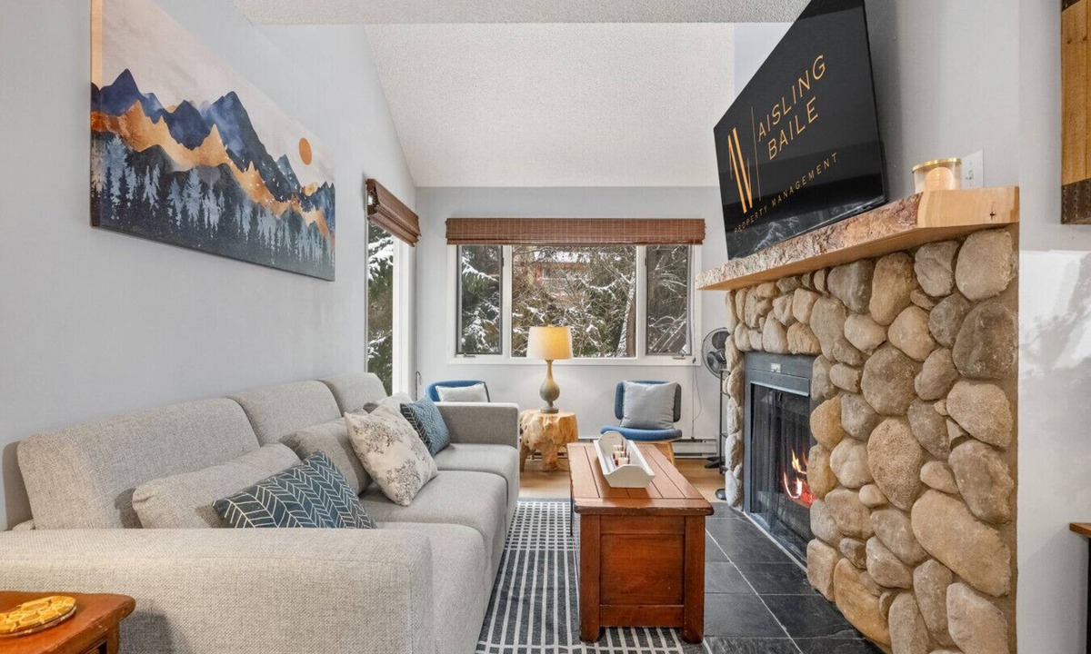 East Kootenay Condo | The Cozy Cork | Toby Chair | Sauna | Resort Access