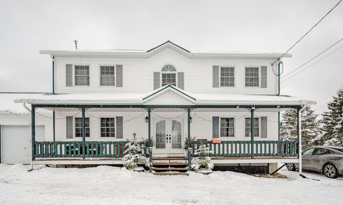Chartierville House | The Enchanted Estate 3 - SPA & ATV