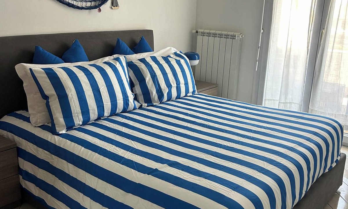Isola Sacra Apartment | The Fisherman's Refuge - sleep & fly