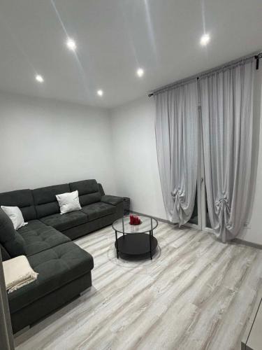 Fidenae Apartment | The Leaf