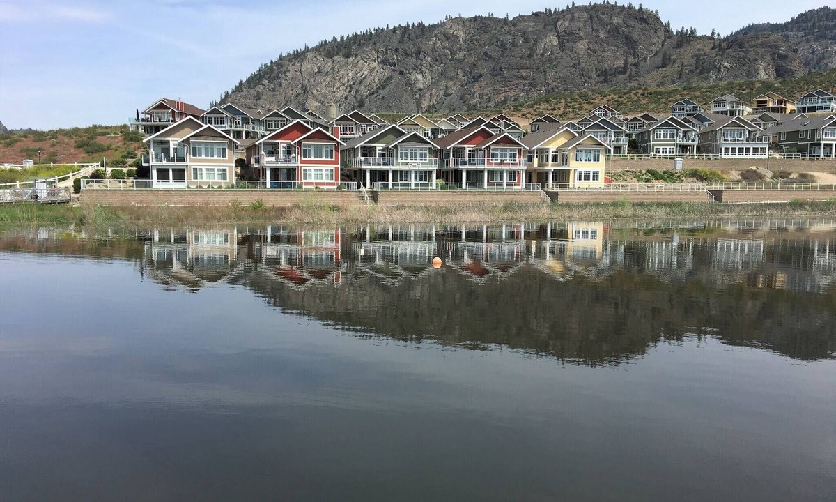 Osoyoos Cottage | The Mallard - Waterfront Cottage with Pool Table and Boat Slip!