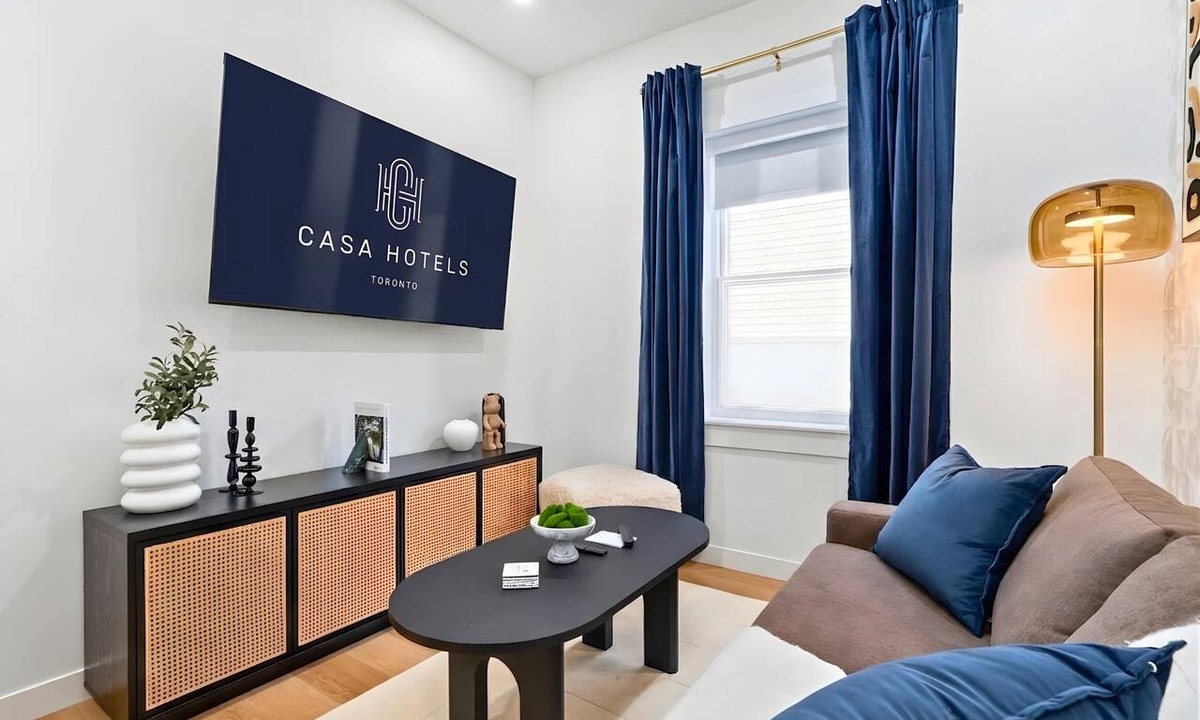 Grange Park Apartment | The McCaul | Urban Retreat Near Kensington Market