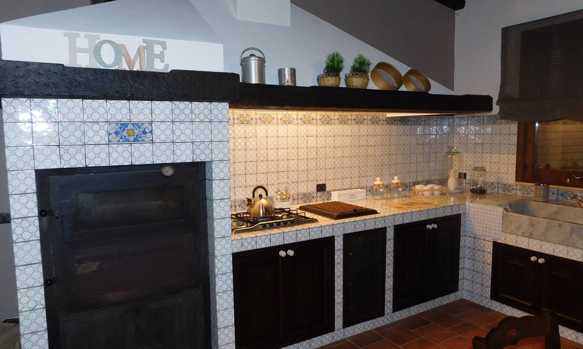 Favara House | The pomegranate garden