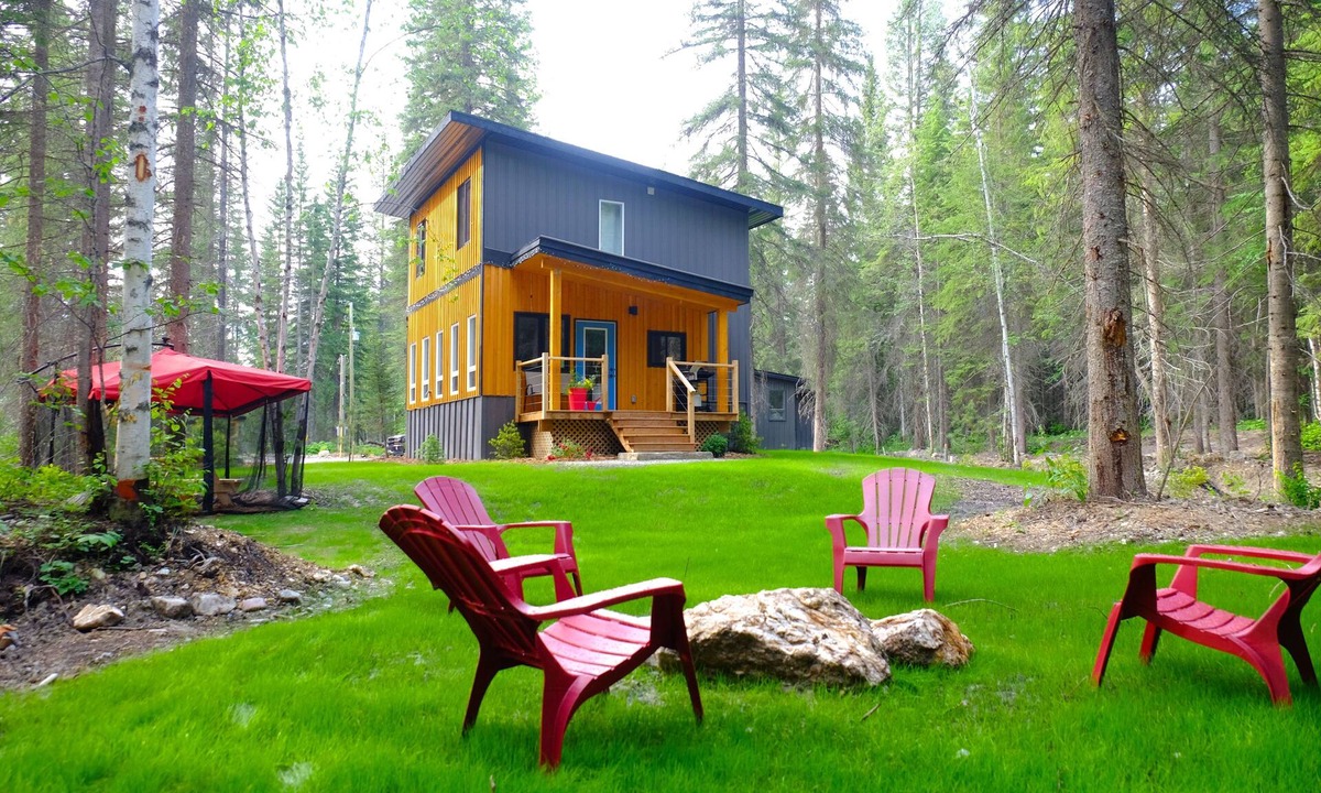 Golden Ski Chalet | The Stag Chalet, new Sauna in the forest! Fast wifi!