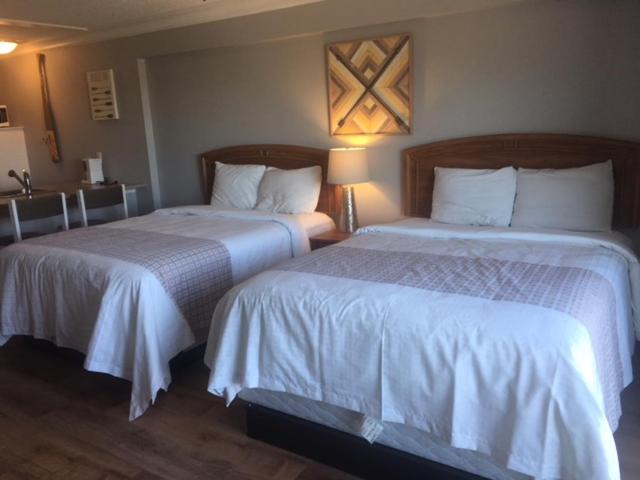 Regional District of Nanaimo Hotel | The Waterfront Suites and Marina