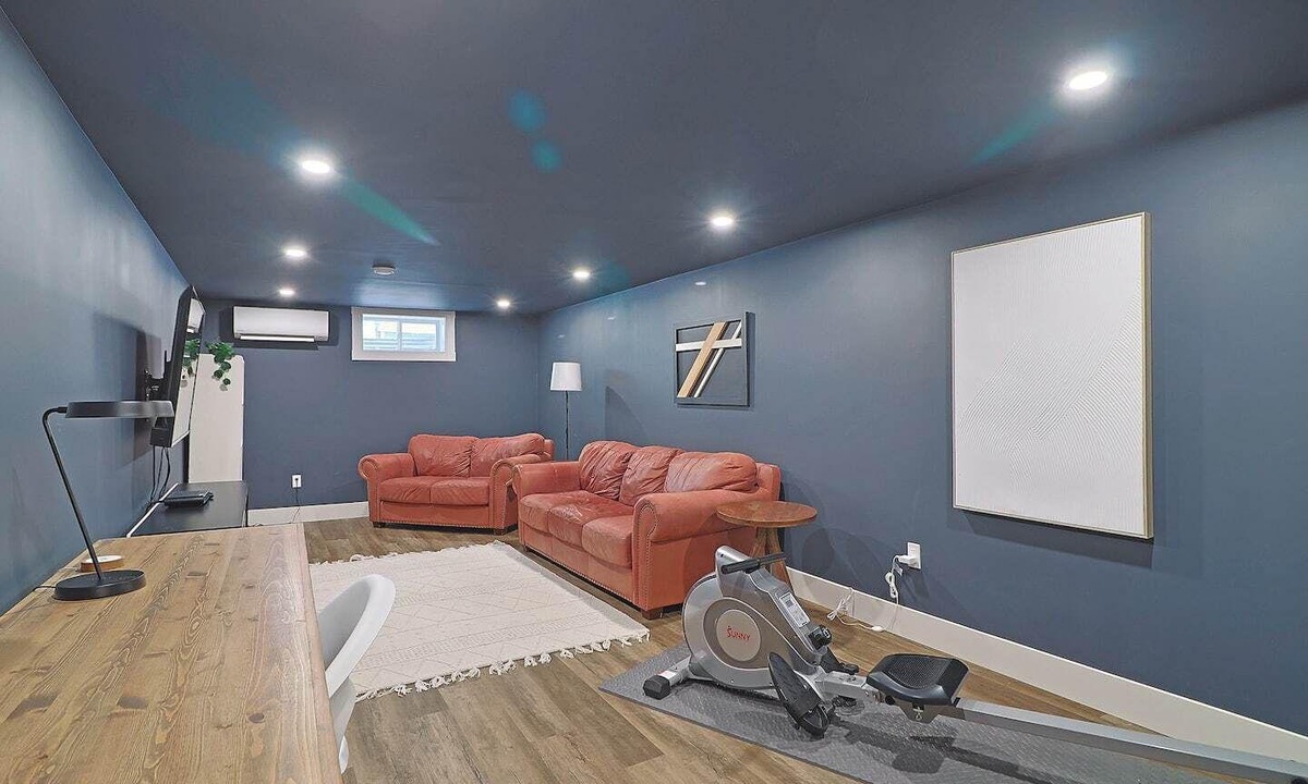 Fredericton House | This house is a 3 bedroom(s), 1.5 bathrooms, located in Fredericton, NB.