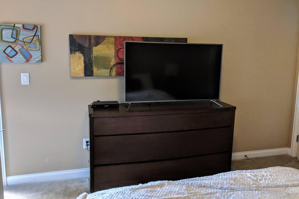 Southwest Edmonton Apartment | Tranquil, luxurious, 2 BR 2 Bath Condo (Adult Only)