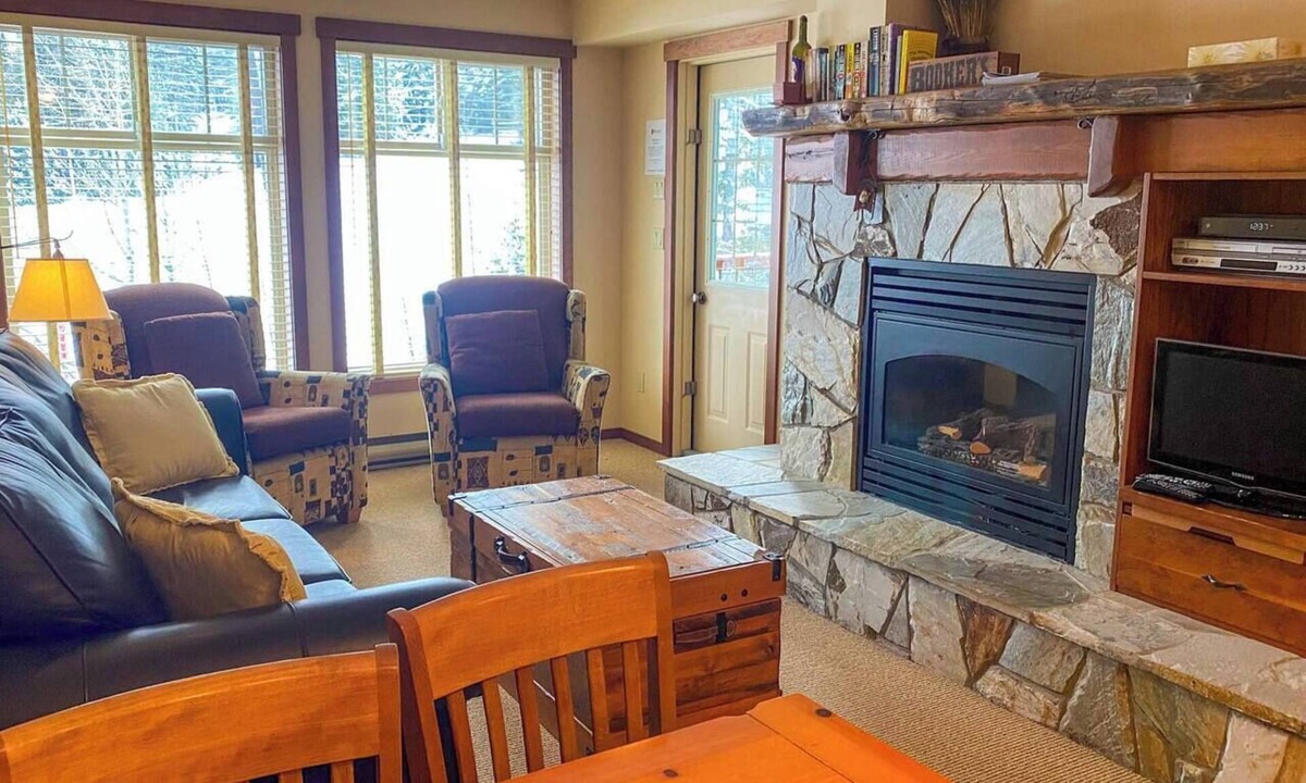 Fernie Condo | True Ski In/Out. Common Hot Tub and Pool