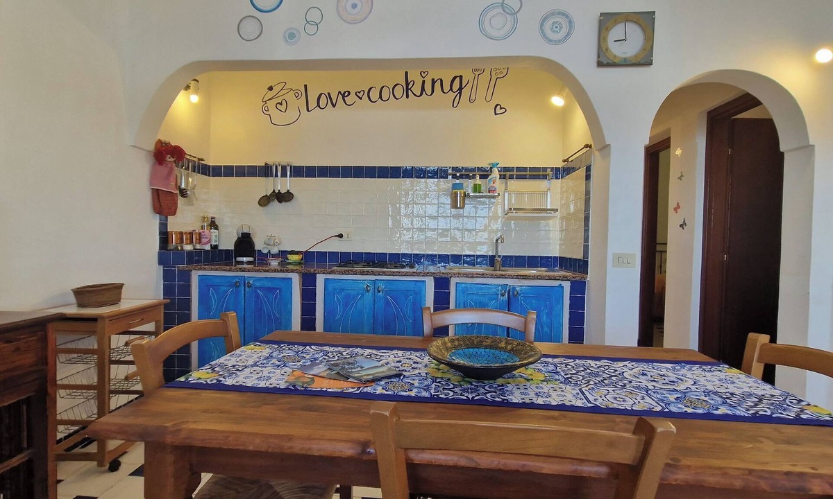 Kamma Apartment | Two-bedroom apartment with extra beds - Alba 6