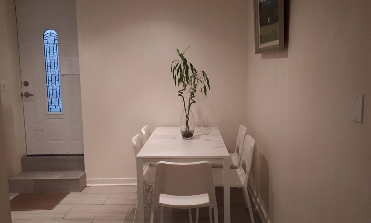 Killarney House | Two-bedroom place, quiet street, near skytrain and groceries, Vancouver