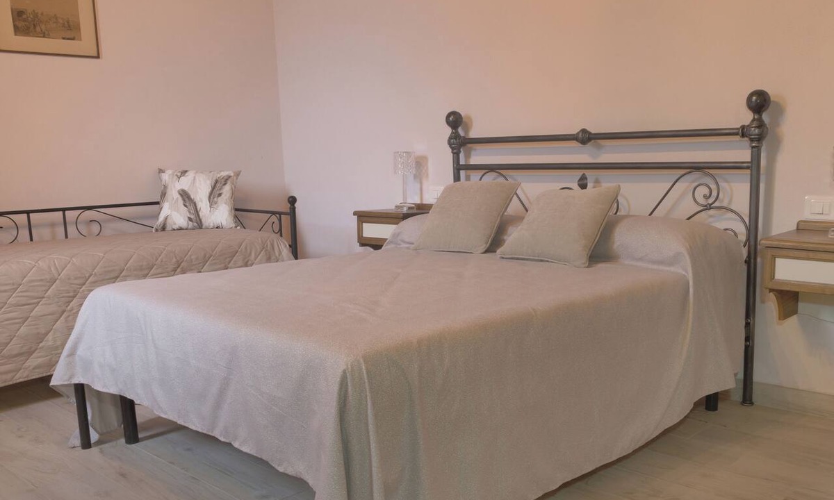 Civita Castellana Apartment | Two-room apartment with 1 double bed, 1 single bed, and a kitchen