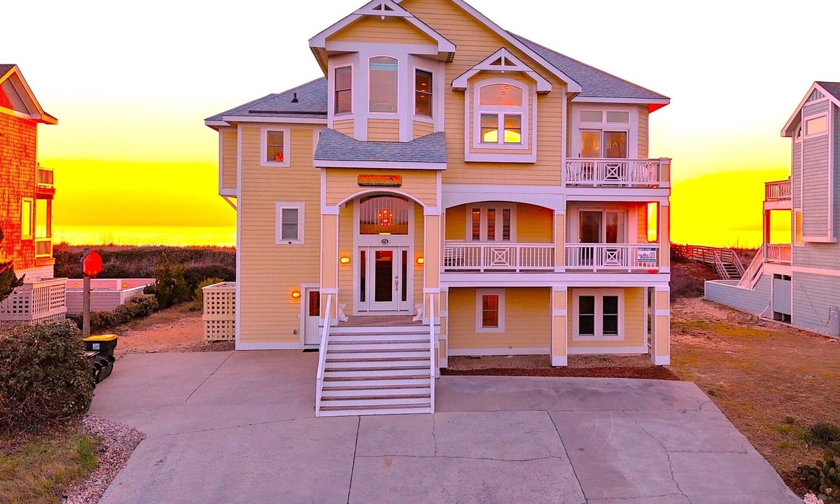 Pine Island House | 🌊 Ultra-Luxury OCEANFRONT | Private Heated Pool🏖️Hot Tub & Unmatched Views!