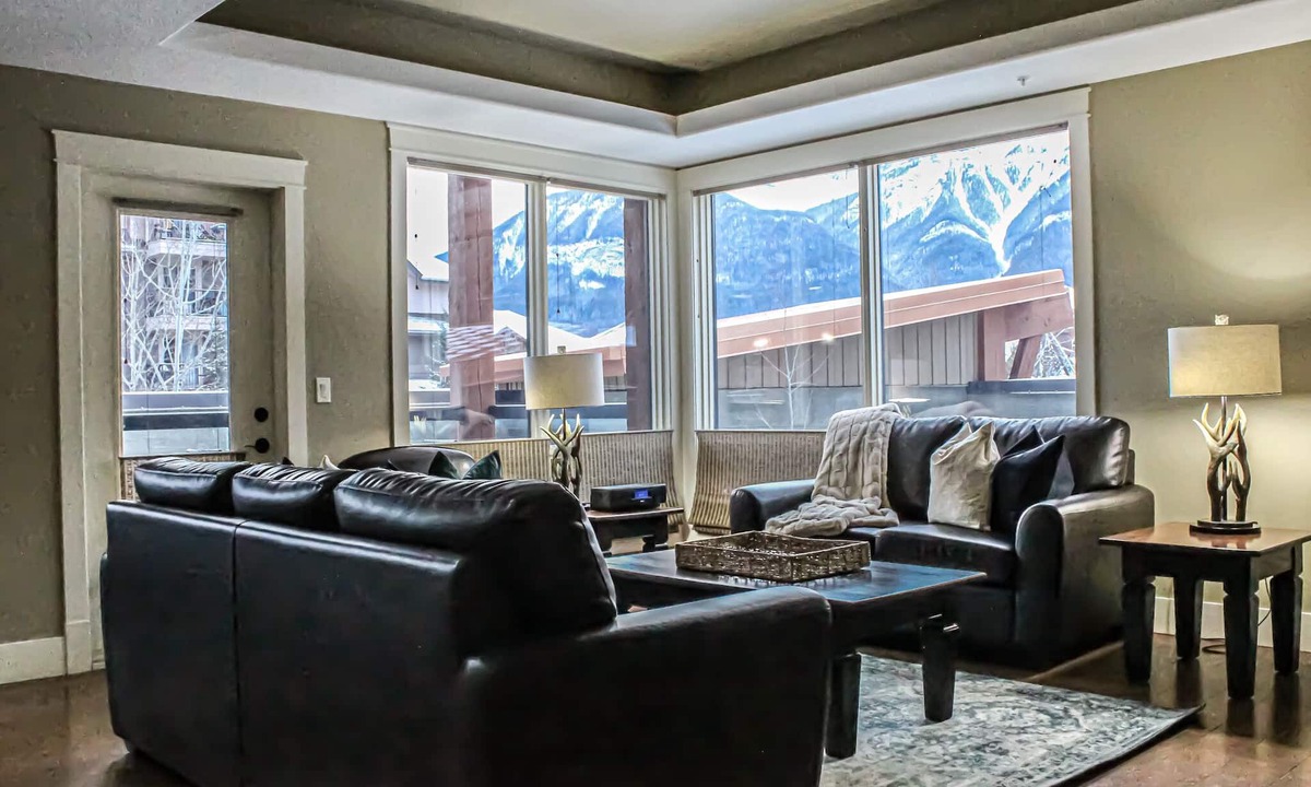 Cougar Creek Condo | Upgraded Cozy 3 Bdrm Corner Suite, Great Mountain Views, Resort and Spa