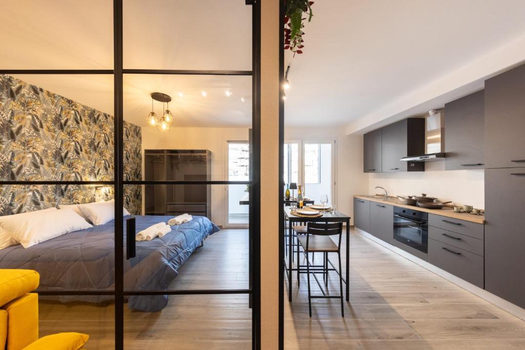 Quartiere XXIII Alessandrino Apartment | Urban Chic Luxury Suite Apartments