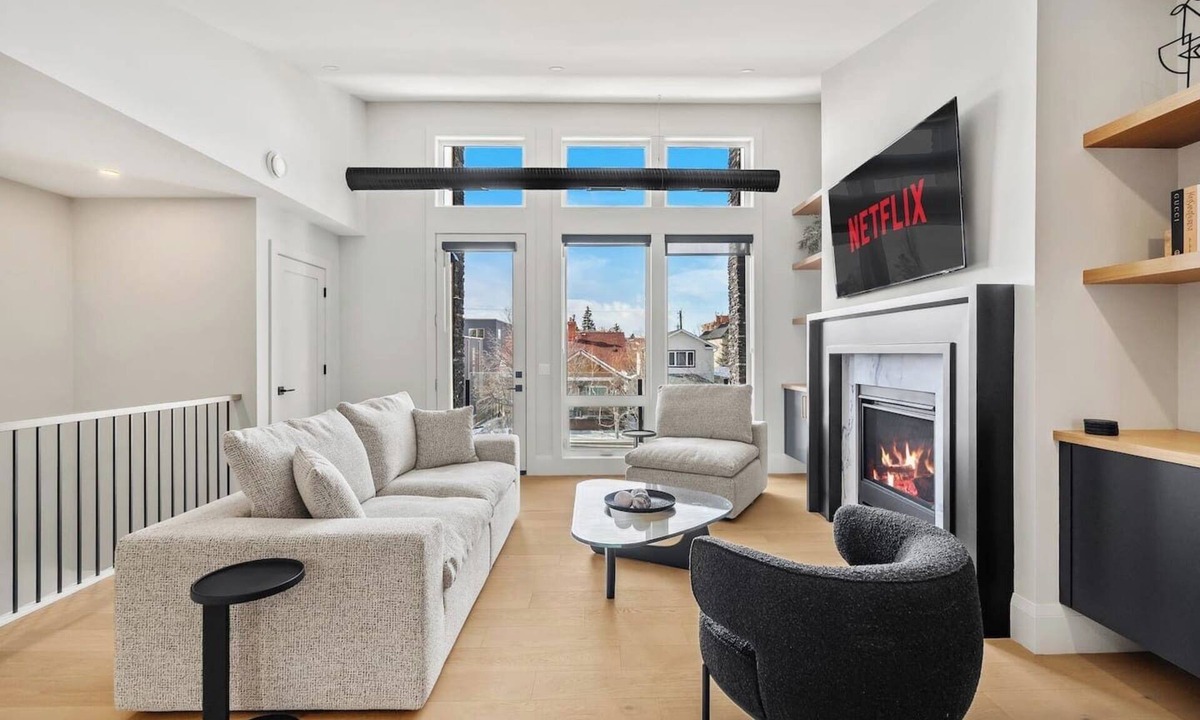 Killarney House | Urban Luxury 2 Bed | Garage | Min to DT