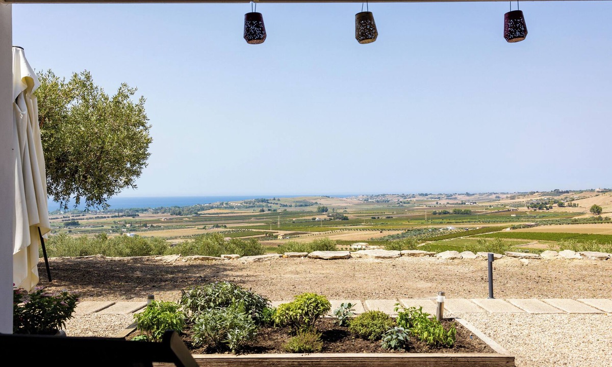 Menfi House | Vacation home with sea view - only 5 minutes by car to the most beautiful beaches