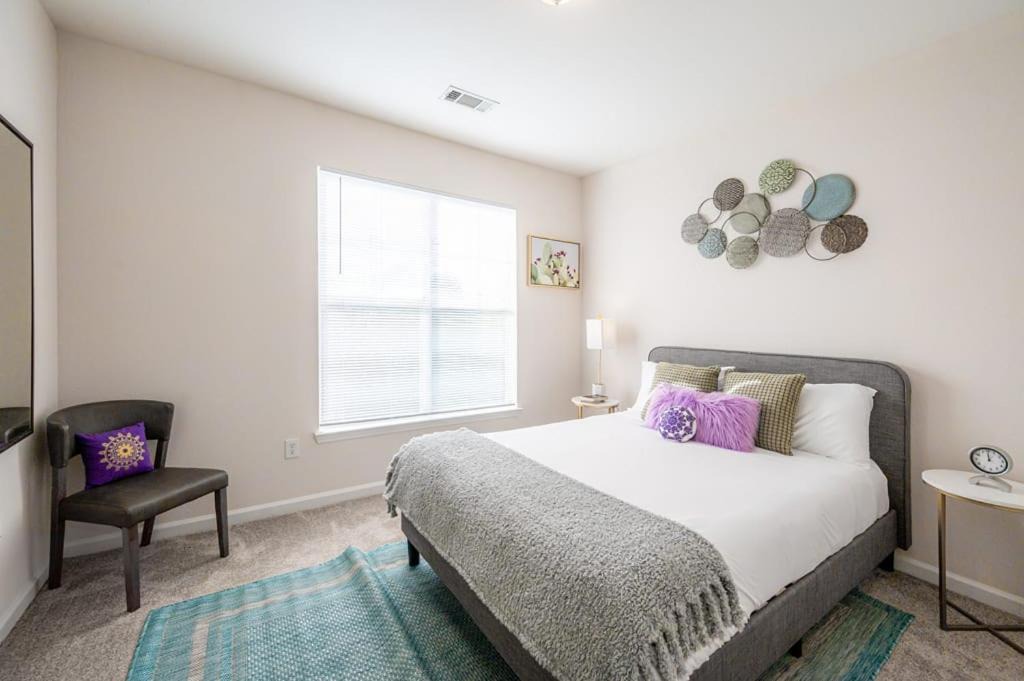 Durham Apartment | Viagem Durham Stylish 2BR with Parking