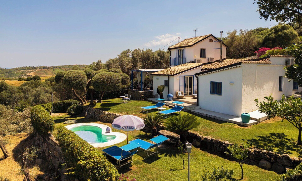 Santa Caterina dello Ionio Villa | Villa Acquaro Santa Caterina Dello Ionio with Pool