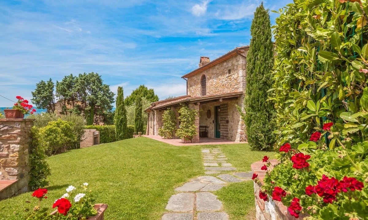 Monsummano Terme Villa | VILLA AMATA - Four Bedroom Villa, Sleeps 8