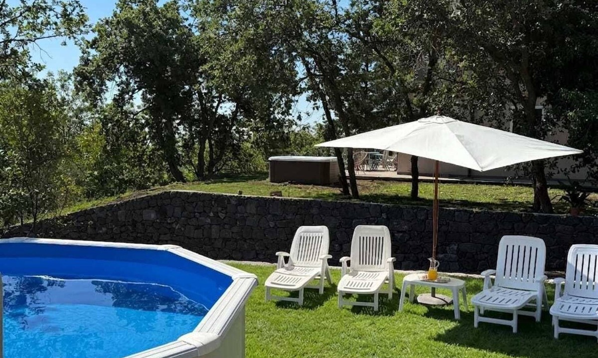 Zafferana Etnea Villa | Villa between the sea and the volcano Etna with jacuzzi, private pool and garden