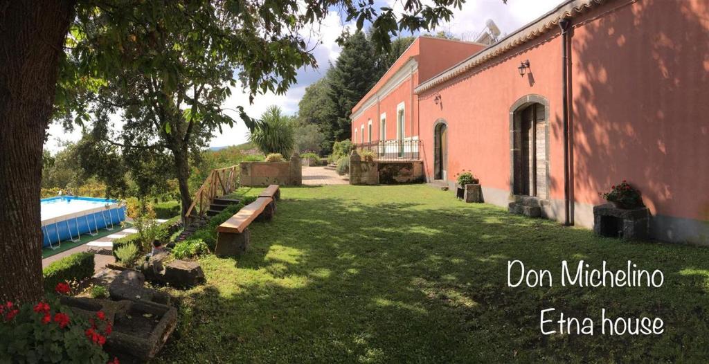 Milo House | Villa con piscina Don Michelino Etna House
