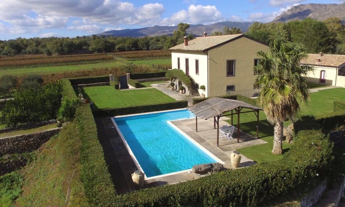 Castiglione di Sicilia Villa | Villa dei Baroni