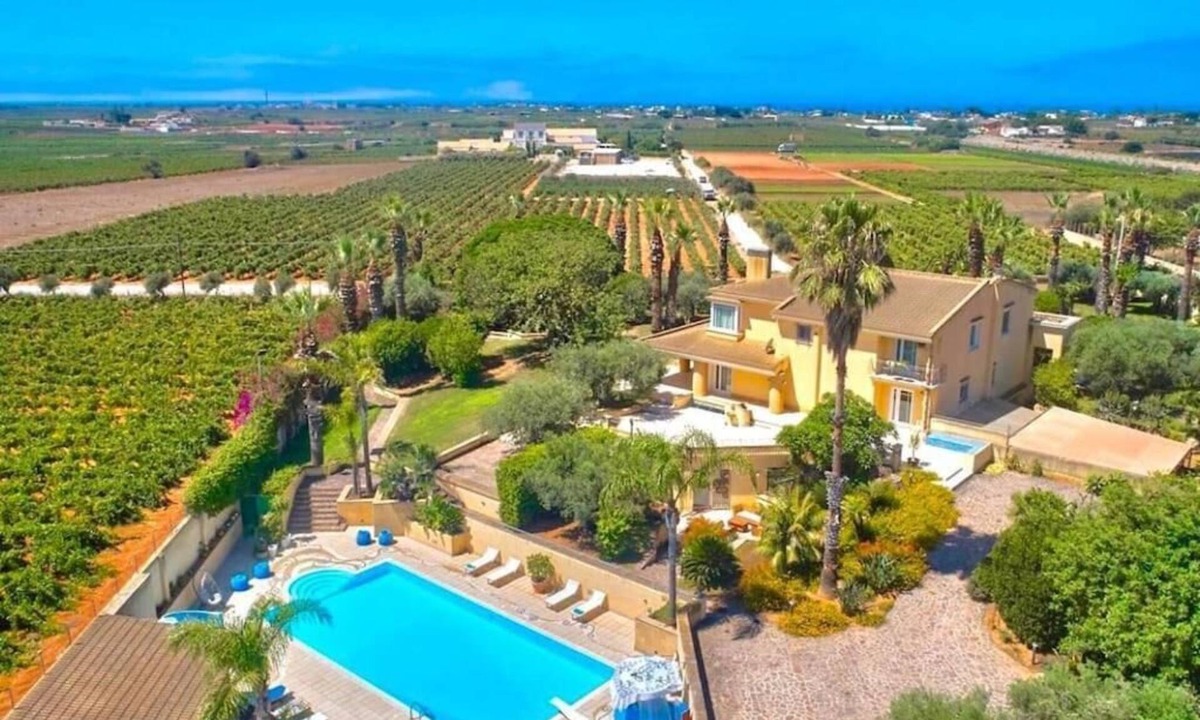Marsala Villa | Villa Degli Artisti - Marsala