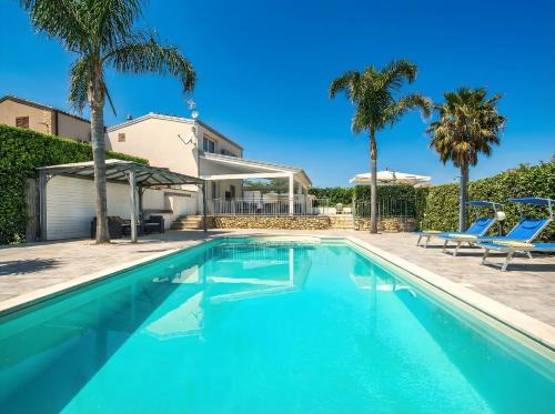 Alcamo Villa | Villa Dell'Ulivo con piscina privata By Sicily Home Solutions